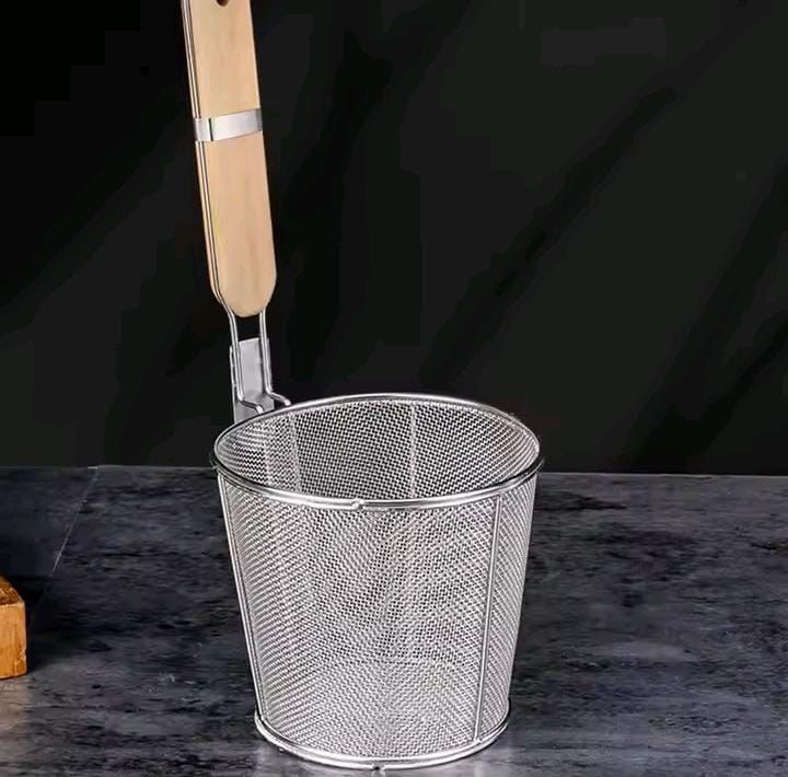 Stainless Steel Kitchen Strainer With Wooden Handle, Frying Food Colander With Long Handle, Potato Chef Colander Tool Frying, French Fries Basket, Kitchen Noodles Fried Strainer, Wire Fine Mesh Oil Strainer Stainless Steel Kitchen Strainer With Wooden Handle, Frying Food Colander With Long Handle, Potato Chef Colander Tool Frying, French Fries Basket, Kitchen Noodles Fried Strainer, Wire Fine Mesh Oil Strainer